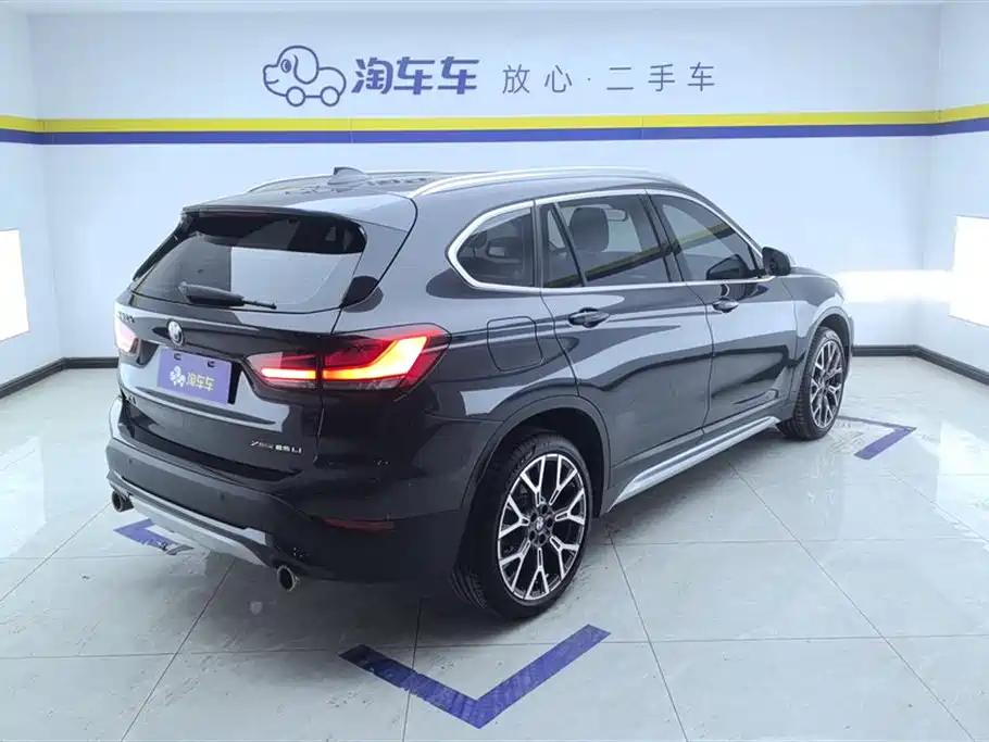 BMW X1 2022 — фото 3