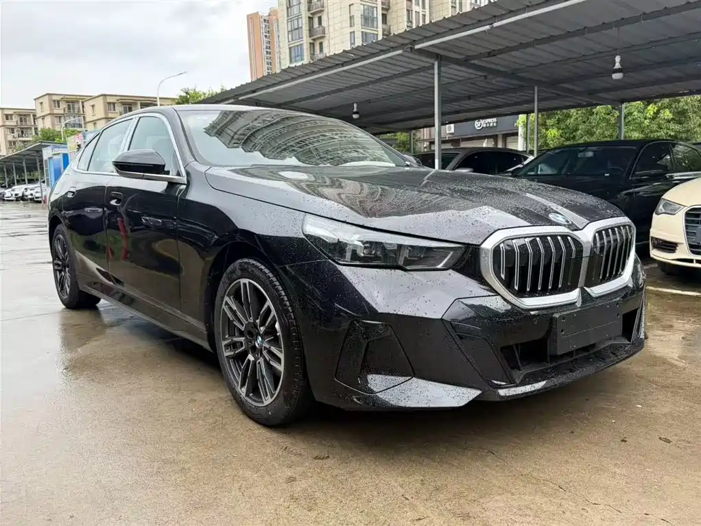 BMW 5 Series 2026