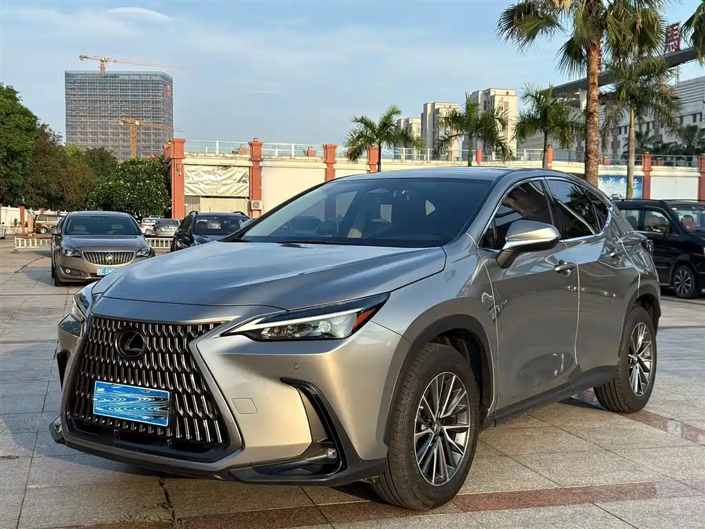 Lexus NX 2023 — фото 1