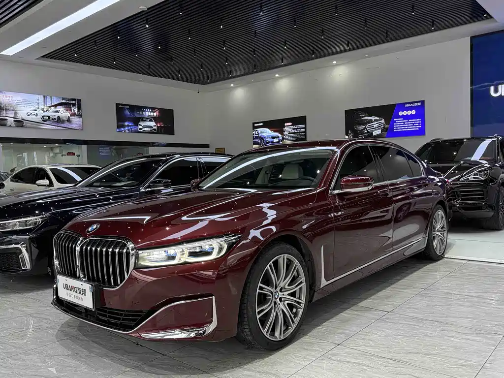 BMW 7 Series 2021 — фото 1