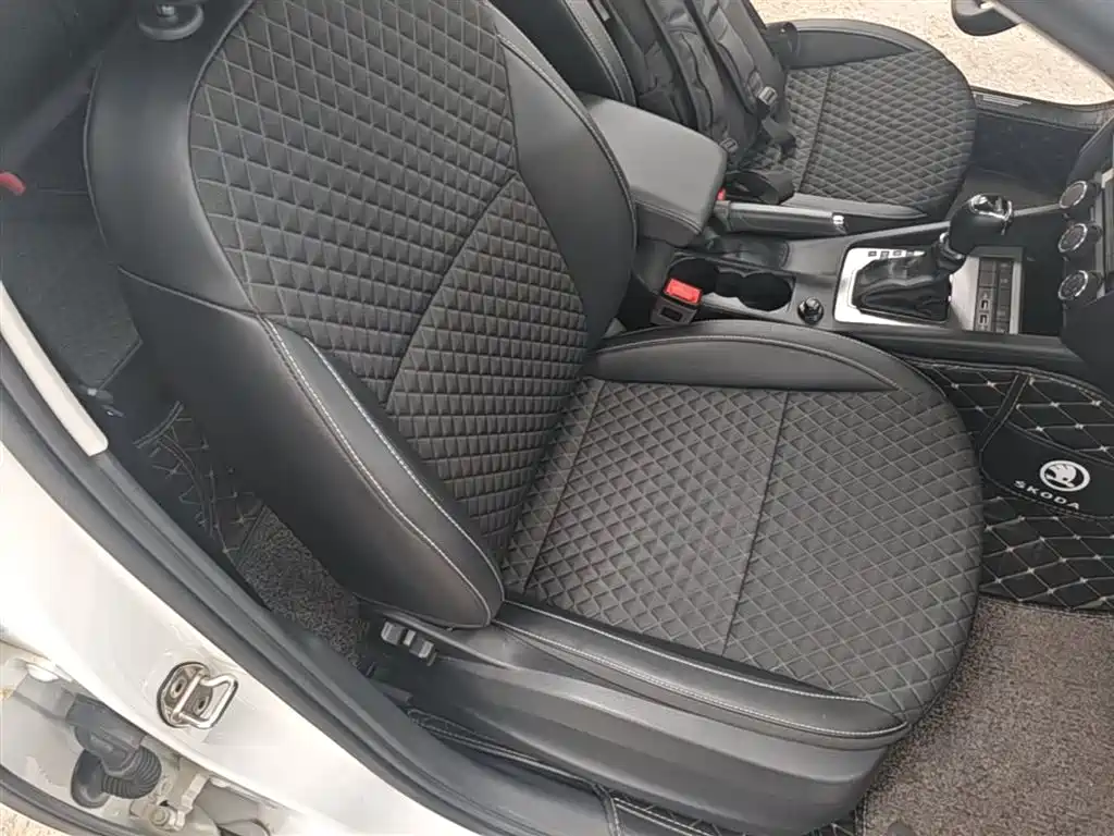 Skoda Octavia 2021 — фото 25