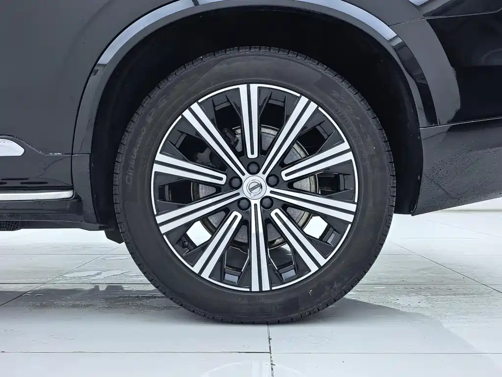 Volvo XC90 2019 — фото 25