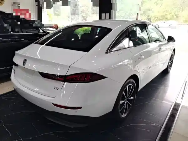 Roewe D7 2025