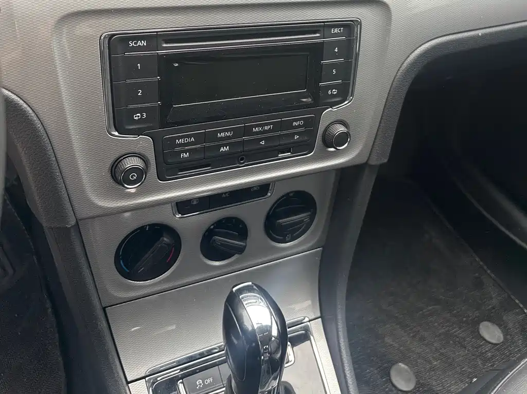 Volkswagen Gran Lavida 2015 — фото 14