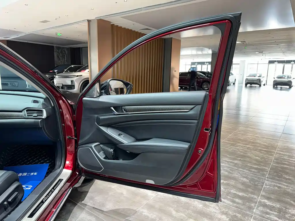 Honda Accord 2020 — фото 12