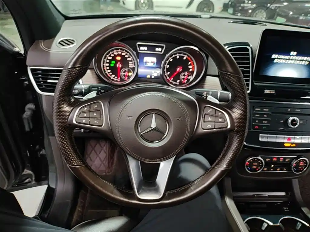 Mercedes-Benz GLS 2019 — фото 11