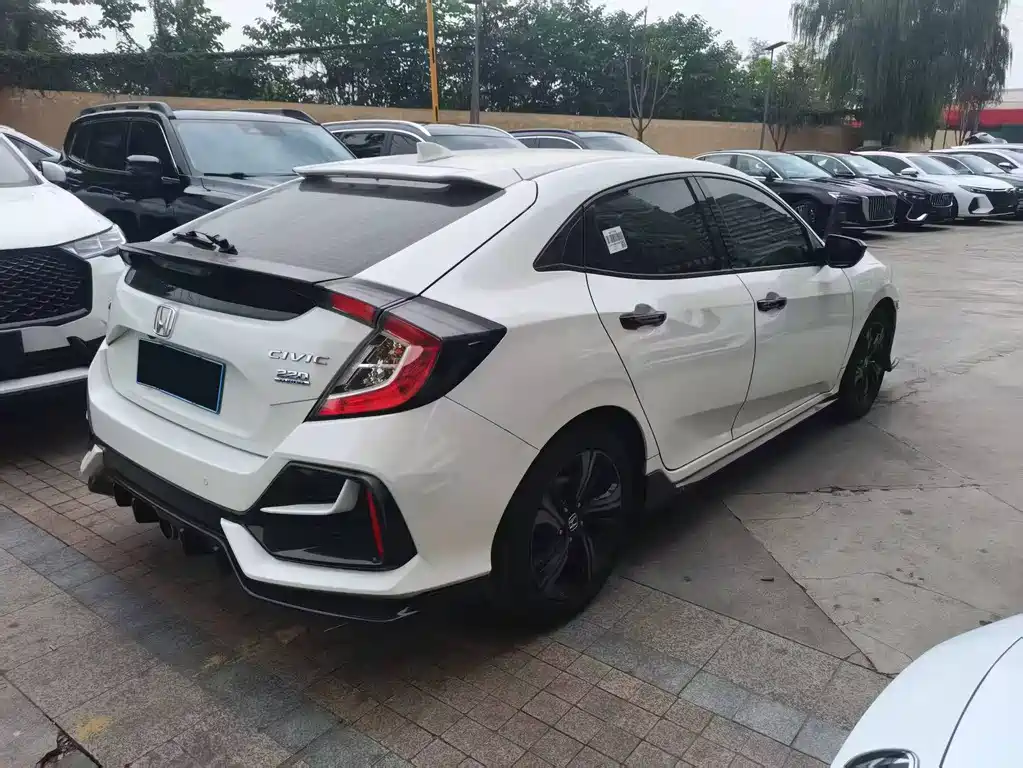 Honda Civic 2020 — фото 16