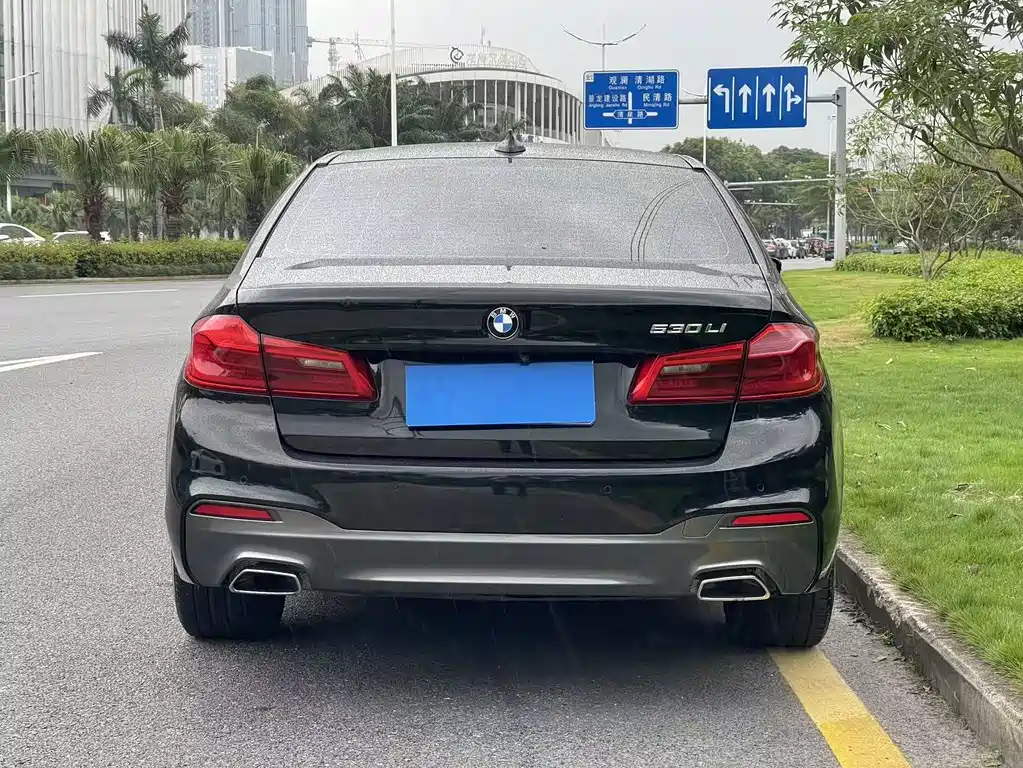 BMW 5 Series 2019 — фото 4