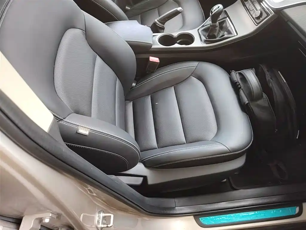 Geely Emgrand GS 2017 — фото 24