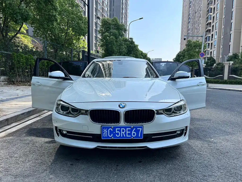 BMW 3 Series 2015 — фото 24