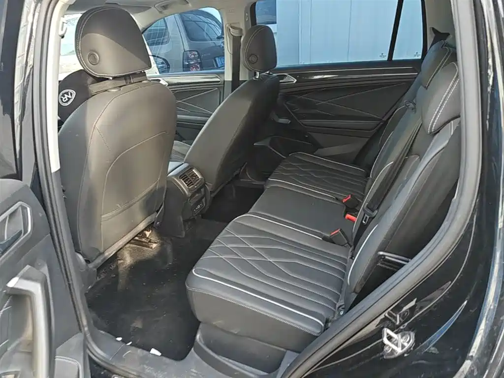 Volkswagen Tiguan L 2022 — фото 17