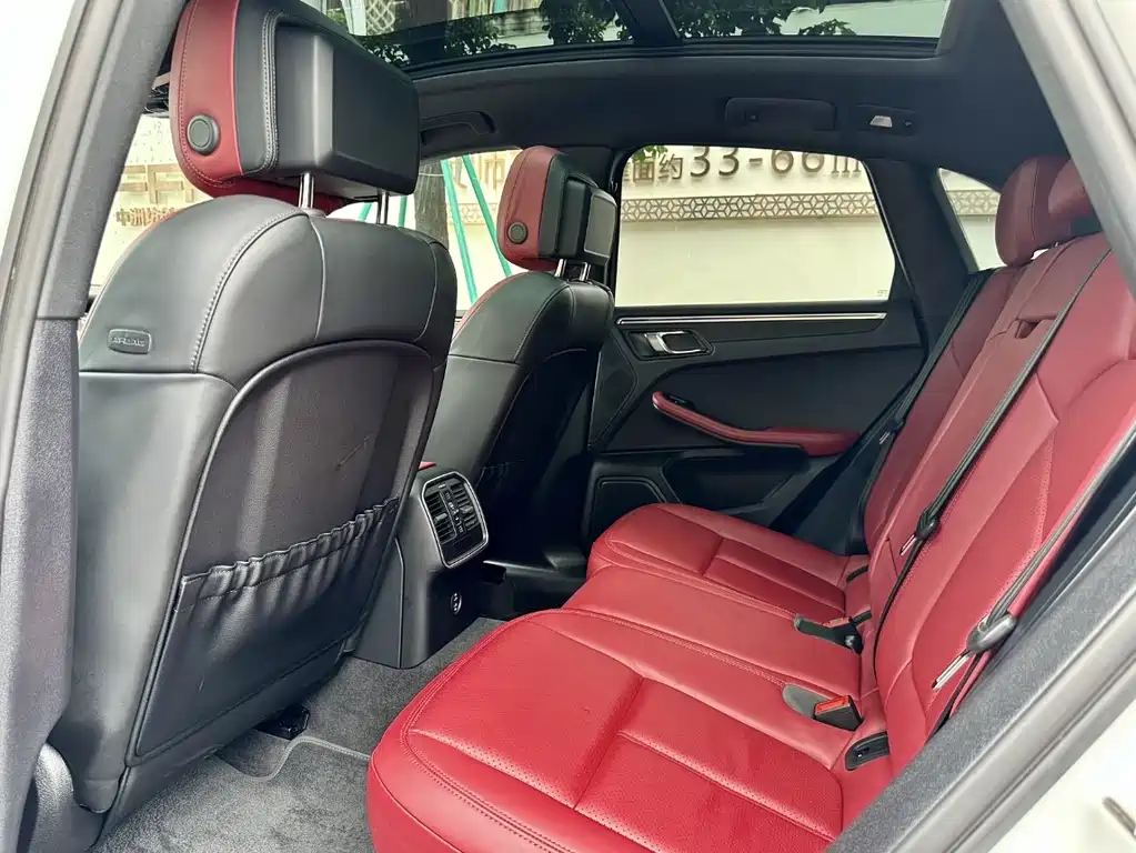 Porsche Macan 2023 — фото 16
