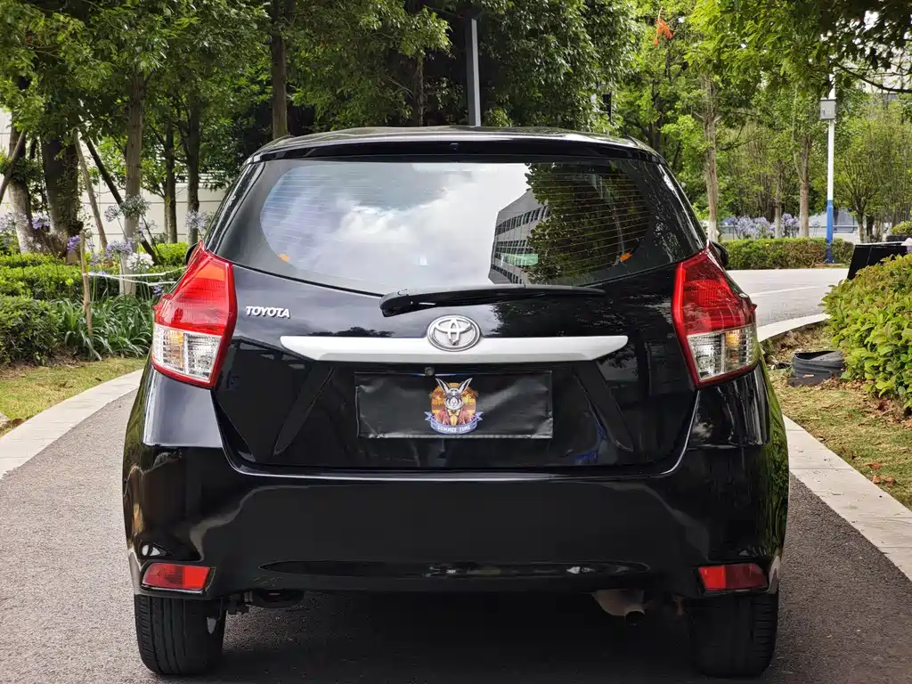 Toyota Yaris L 2014 — фото 5
