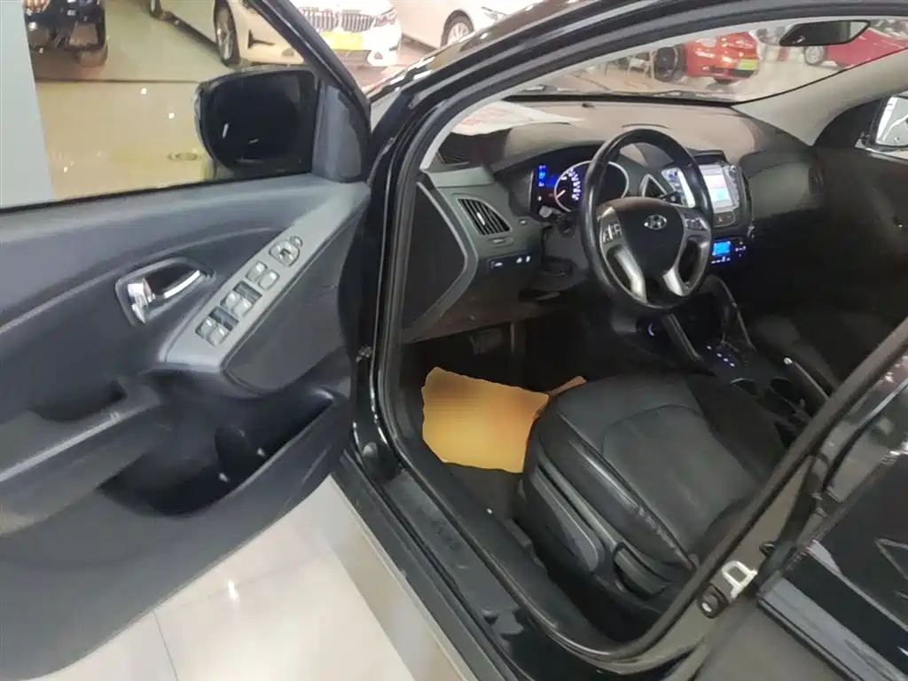 Hyundai ix35 2015 — фото 16
