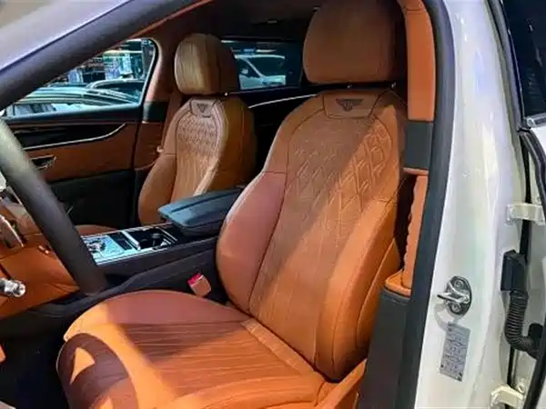 Bentley Flying Spur 2022