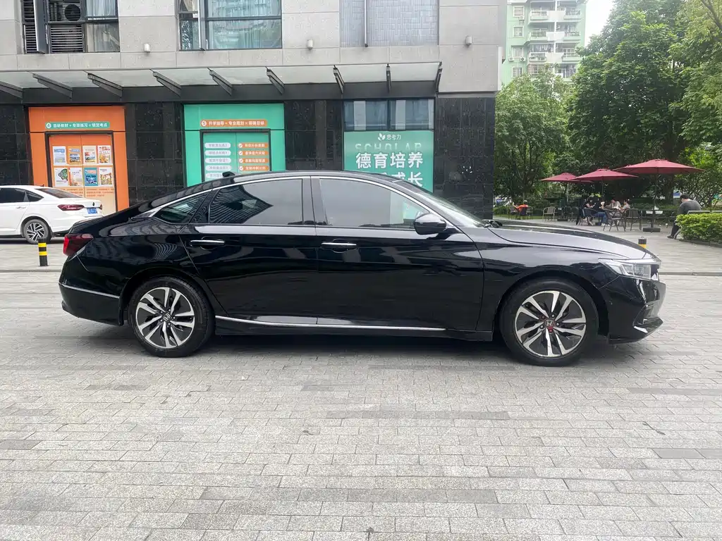 Honda Accord 2023 — фото 4