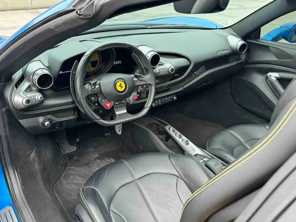 Ferrari F8 2021 — фото 7