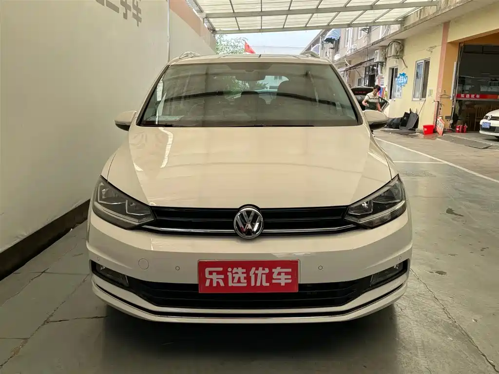 Volkswagen Touran 2019 — фото 2