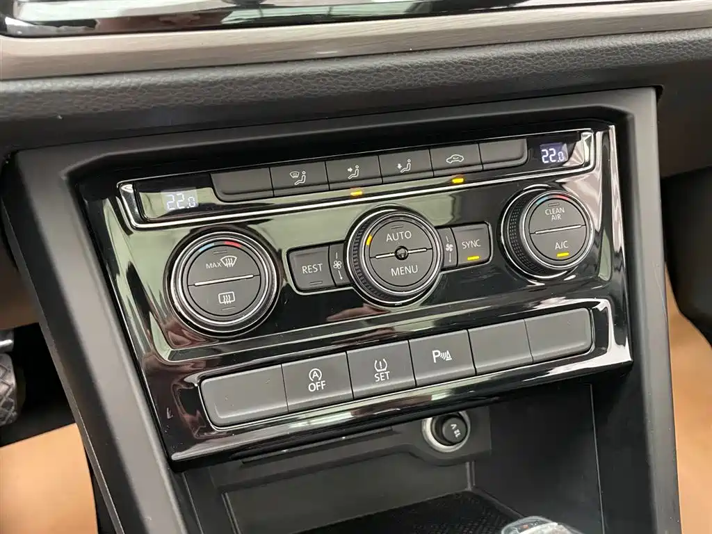 Volkswagen Touran 2019 — фото 12