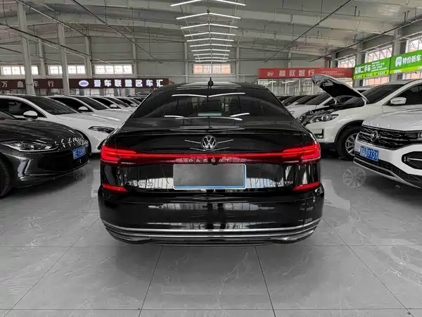 Volkswagen Passat 2023