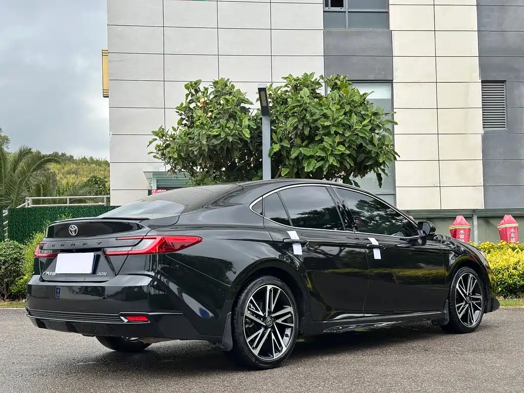 Toyota Camry 2024 — фото 14