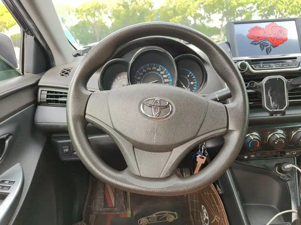 Toyota Vios 2014 — фото 3