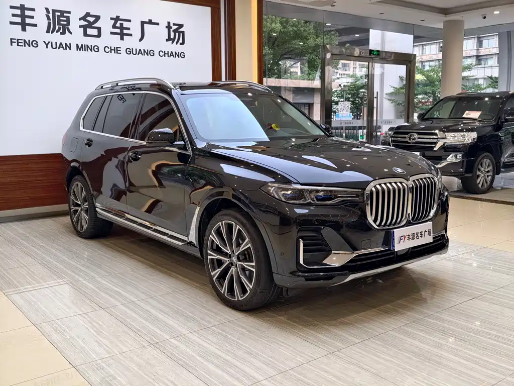 BMW X7 2021 — фото 3