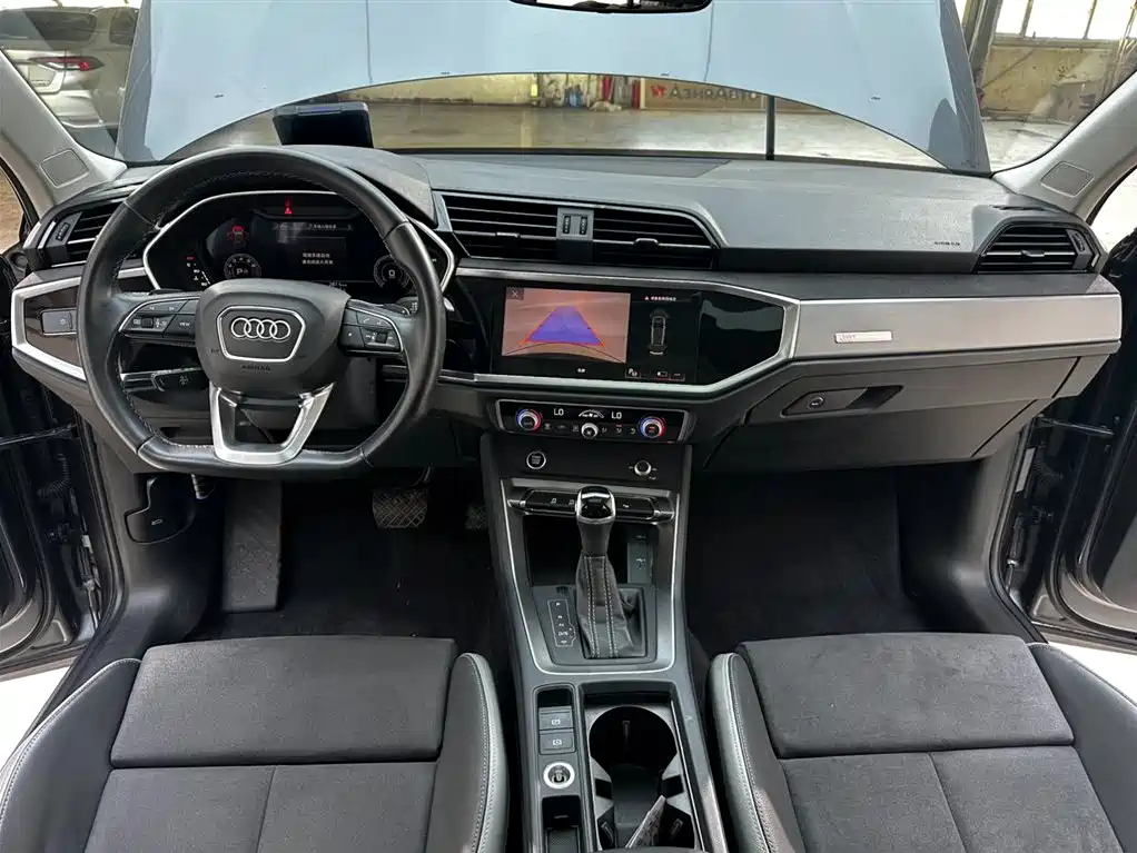 Audi Q3 2022 — фото 12