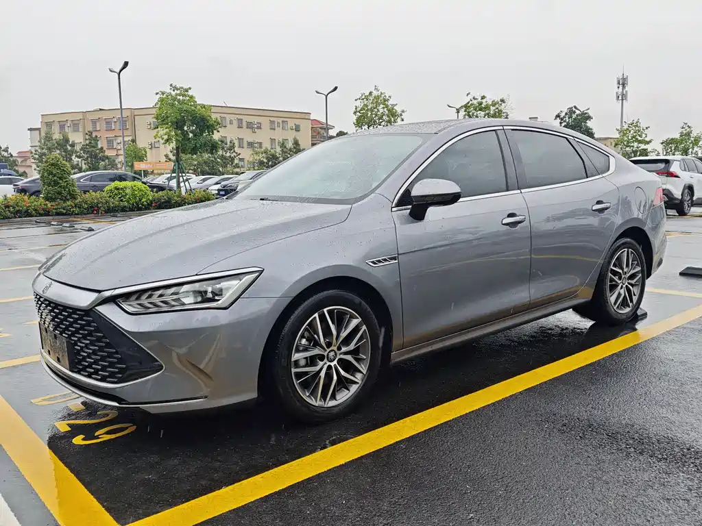 BYD Qin PLUS 2023 — фото 1