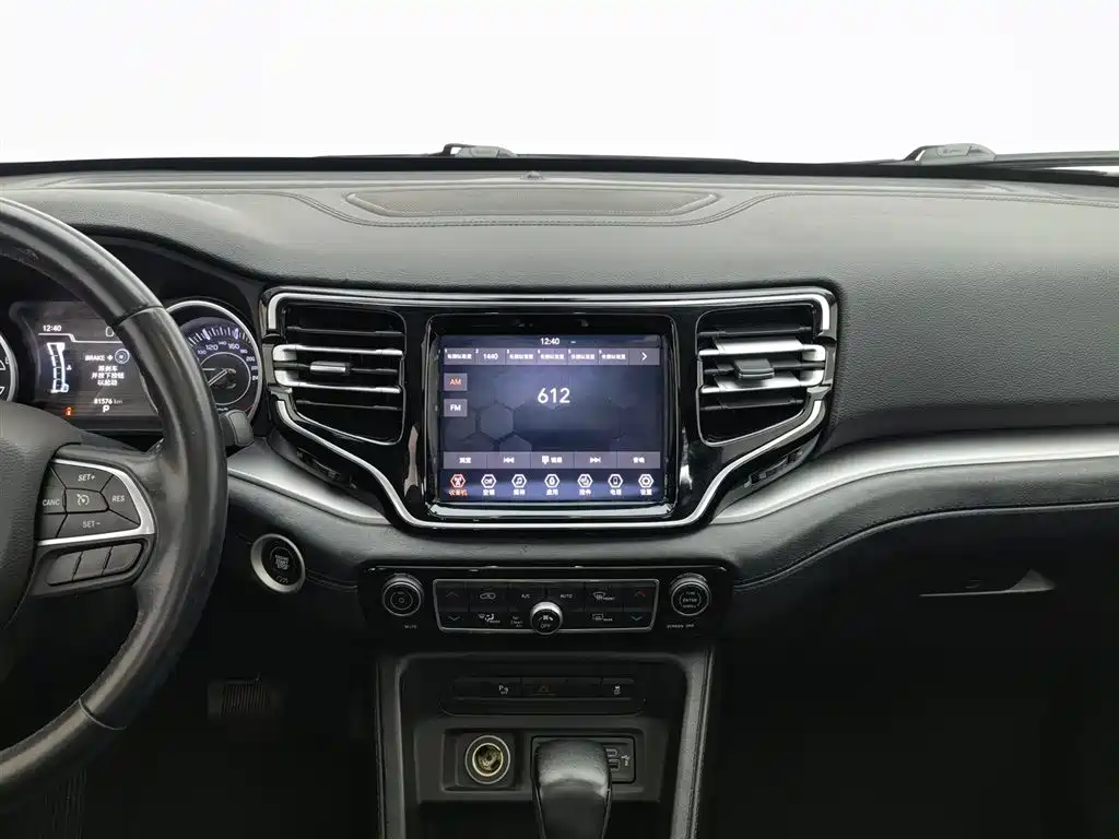 Jeep Commander 2019 — фото 12