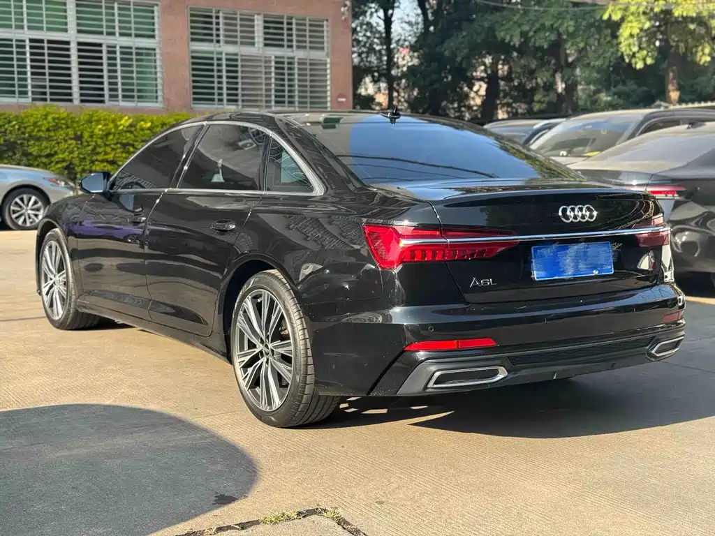 Audi A6L 2022 — фото 3