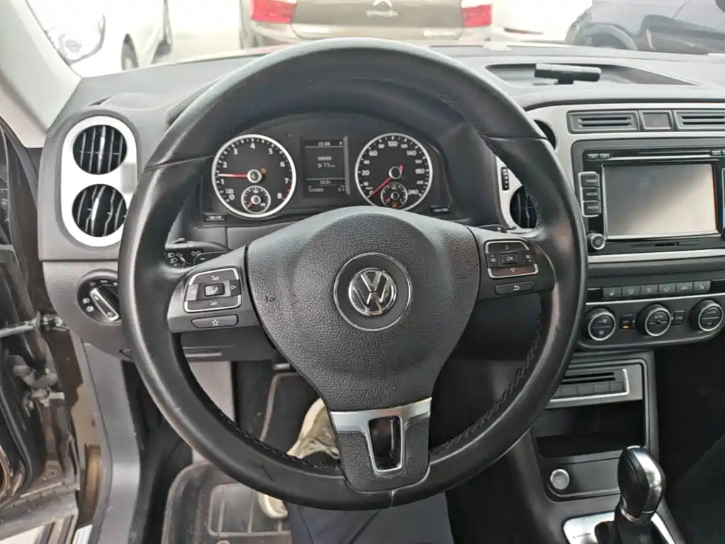 Volkswagen Tiguan 2014 — фото 11
