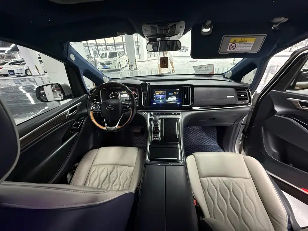 GAC Motor Trumpchi M8 2022 — фото 9
