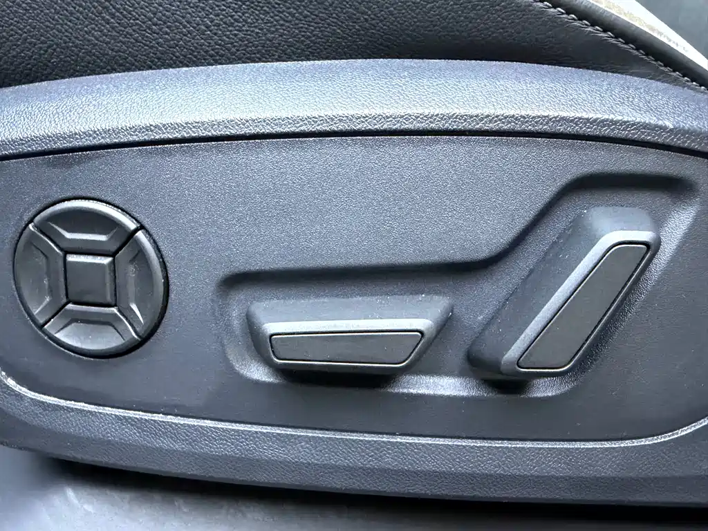 Audi Q3 2022 — фото 11