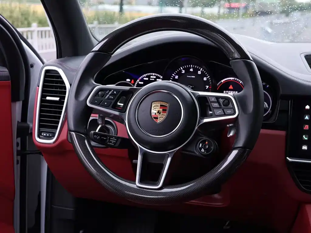Porsche Cayenne 2023 — фото 10
