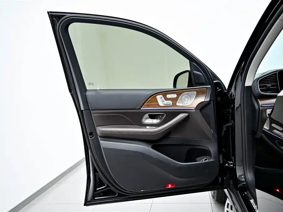 Mercedes-Benz GLS 2022 — фото 20