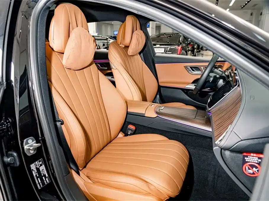 Mercedes-Benz E-Class 2025 — фото 18