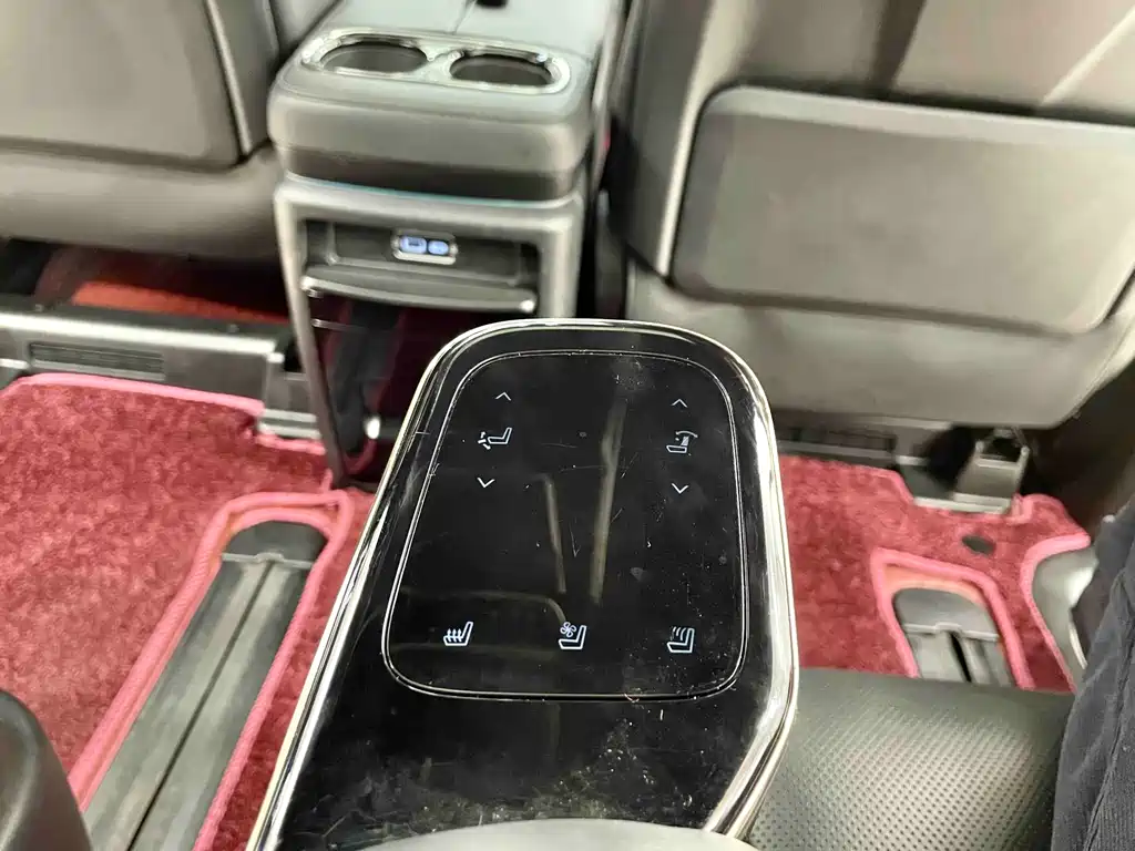 GAC Motor Trumpchi M8 2023 — фото 12