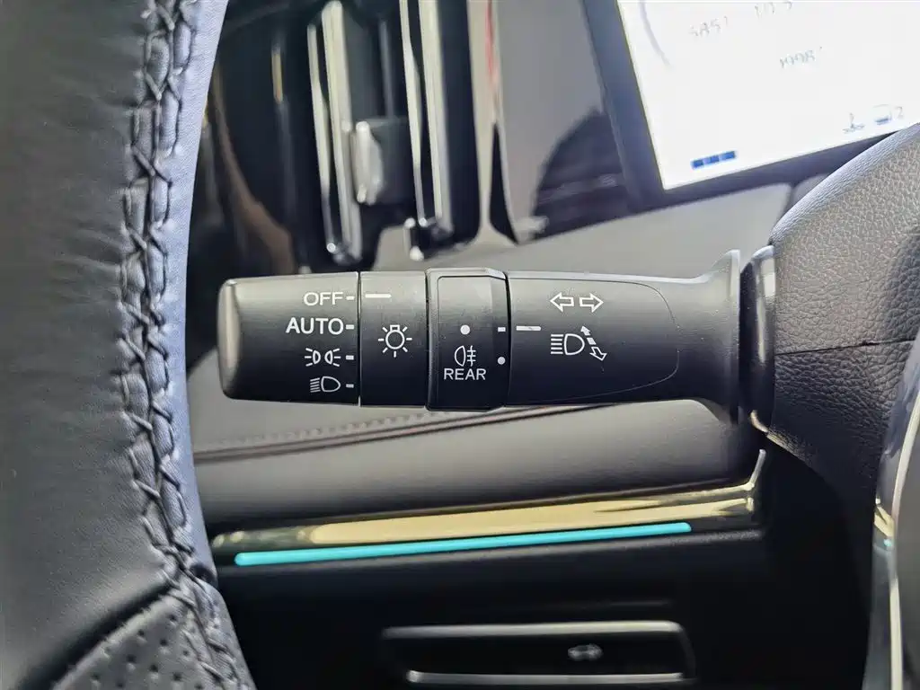 GAC Motor Trumpchi M8 2024 — фото 21