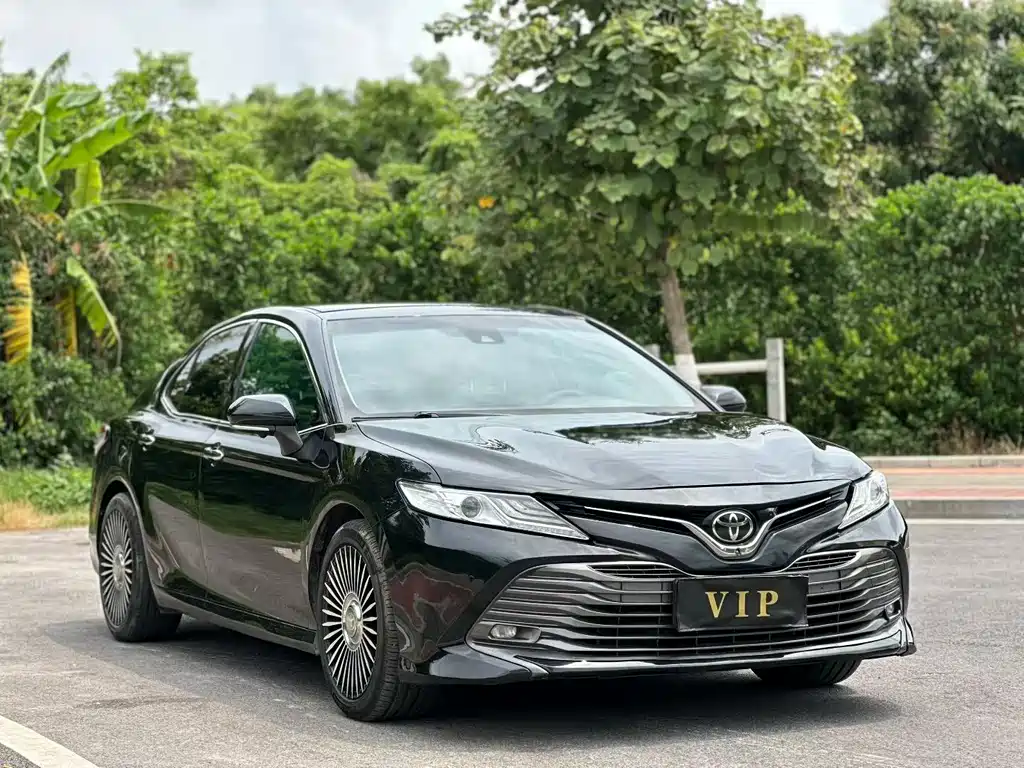 Toyota Camry 2018 — фото 3