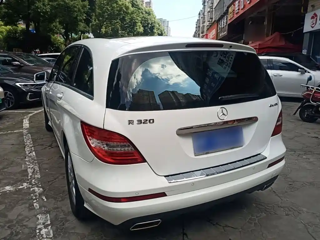 Mercedes-Benz R-Class 2015 — фото 23
