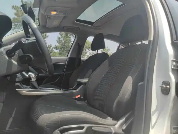 Peugeot 408 2016