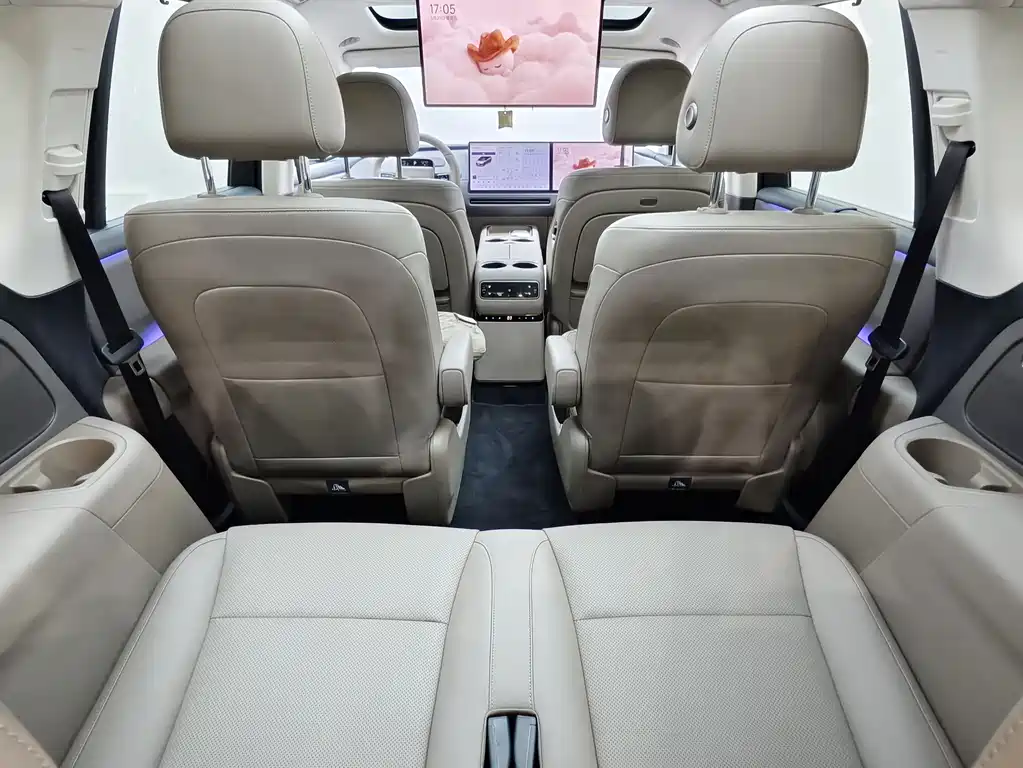 Li Auto i8 2025 — фото 8