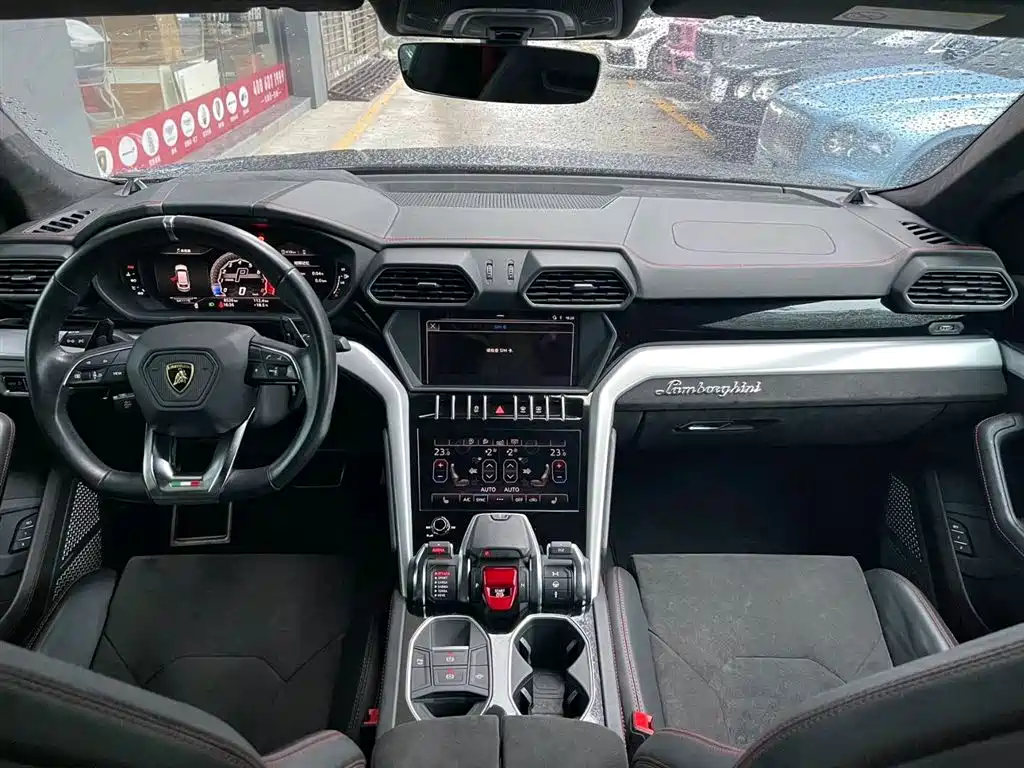 Lamborghini Urus 2019 — фото 21