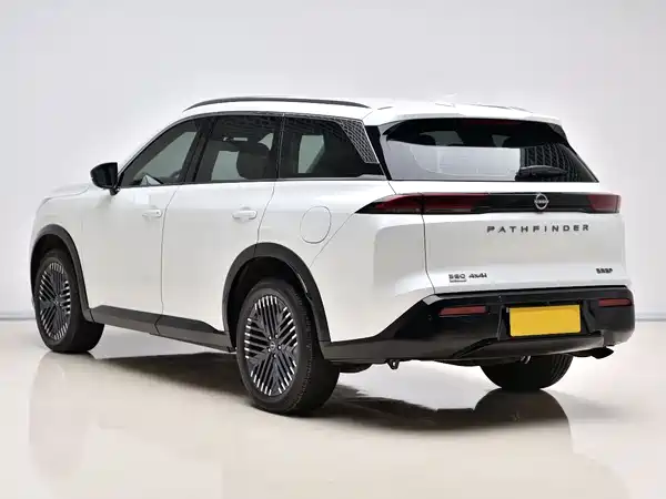 Nissan Explore The Land 2024