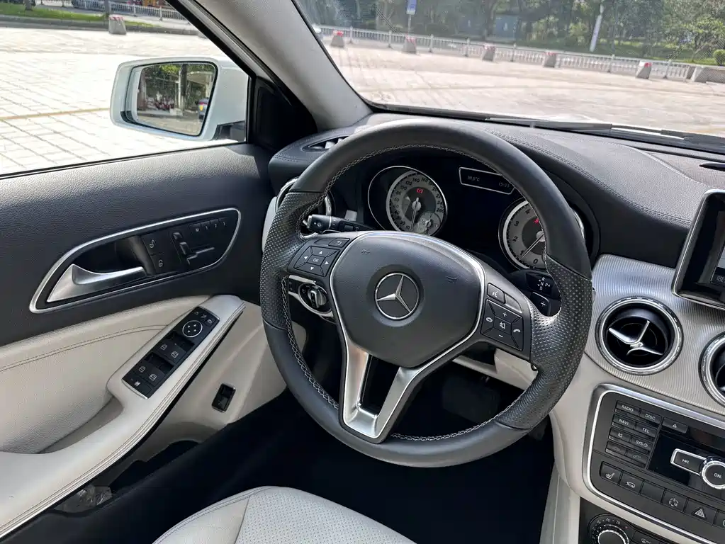 Mercedes-Benz GLA 2016 — фото 14