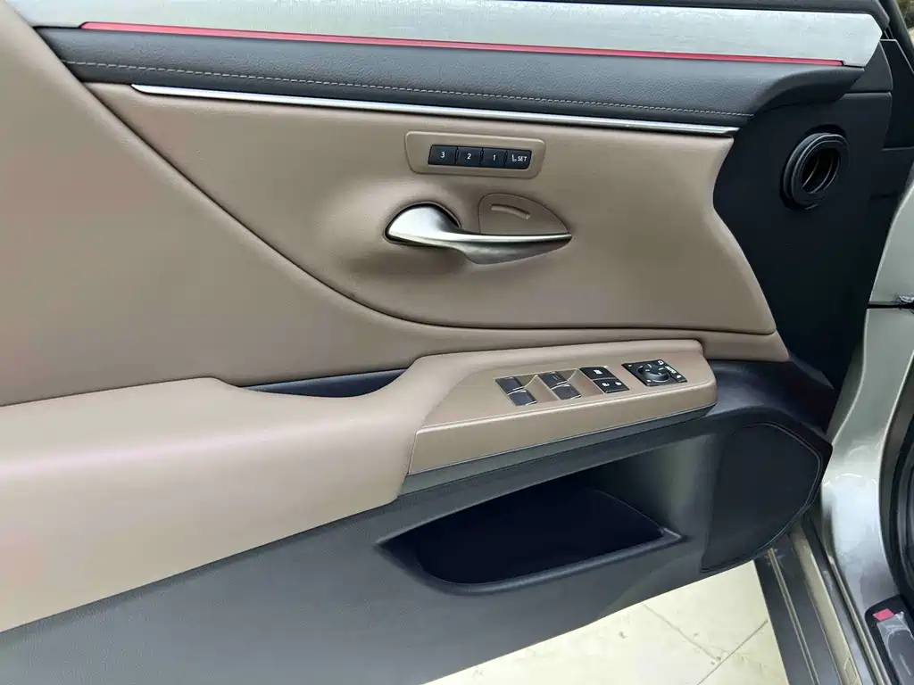Lexus ES 2025 — фото 10