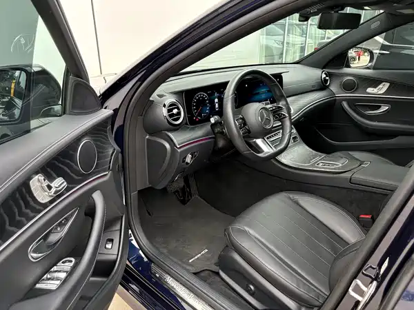 Mercedes-Benz E-Class 2022