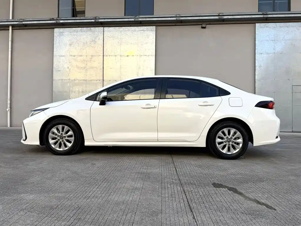 Toyota Corolla 2024 — фото 12