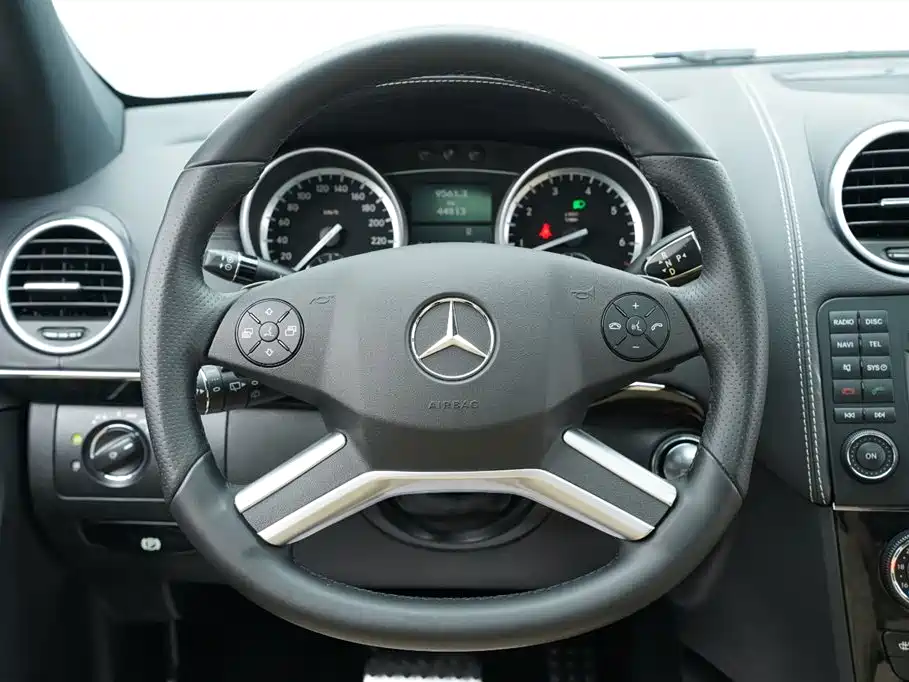 Mercedes-Benz M-Class 2012 — фото 17